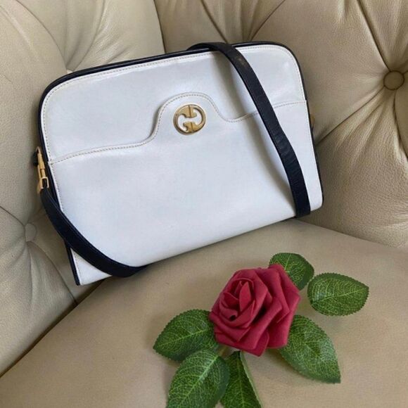 Auth Gucci GG Logo White Shoulder Bag - Picture 1 of 9